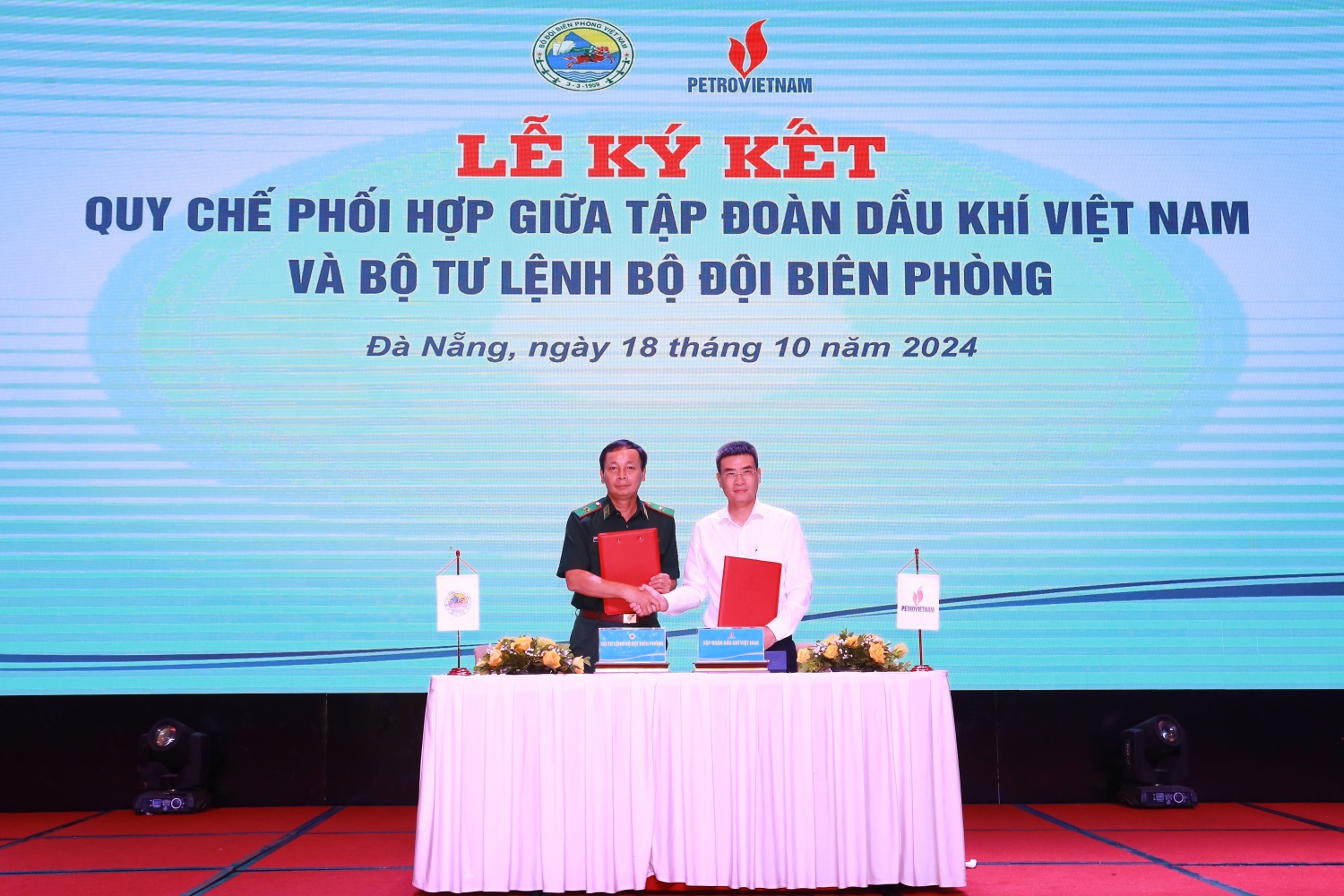 Bộ Tư lệnh Bộ đội Biên phòng và Petrovietnam tăng cường phối hợp đảm bảo an ninh, an toàn hoạt động dầu khí, bảo vệ chủ quyền